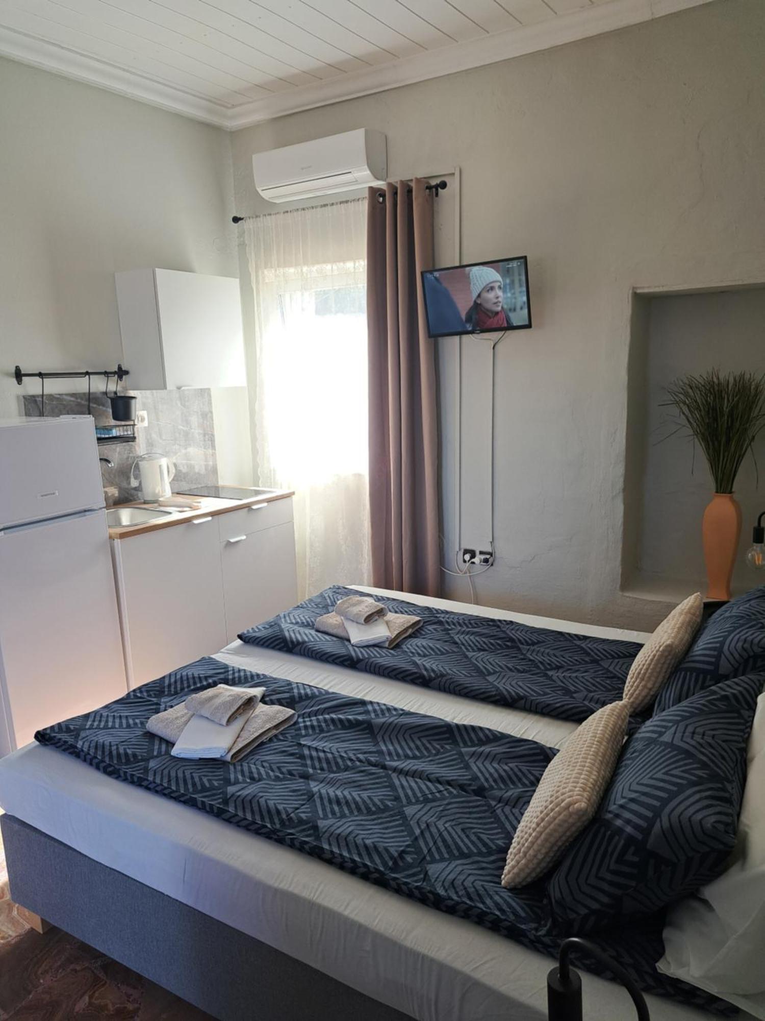Garden Rooms Pirgos Psilonerou 외부 사진