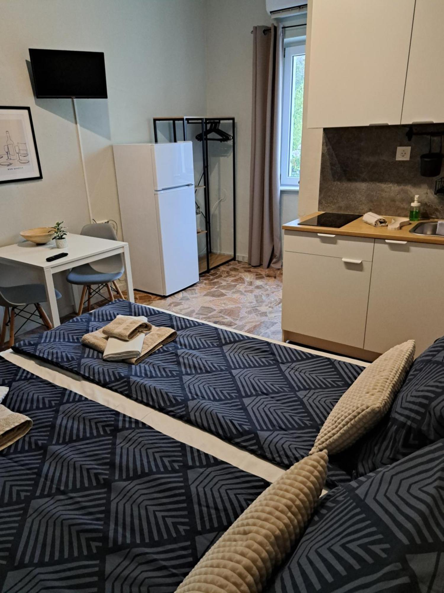 Garden Rooms Pirgos Psilonerou 외부 사진